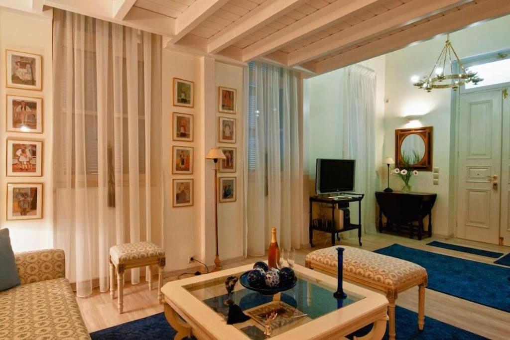 Apartamento Acropolis Luxury House Atenas Exterior foto