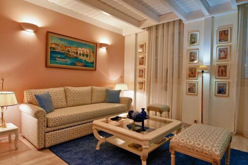 Apartamento Acropolis Luxury House Atenas Exterior foto