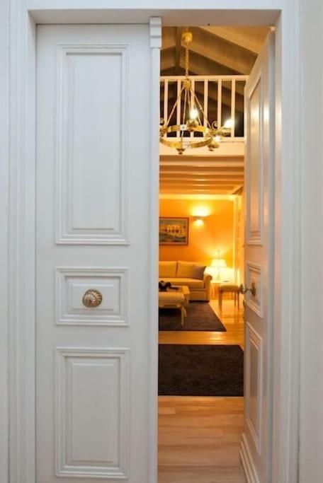 Apartamento Acropolis Luxury House Atenas Exterior foto
